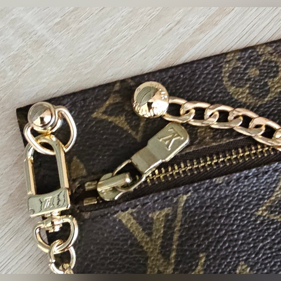 Authentic LOUIS VUITTON Monogram Accessory Pouch  Randonnee Crossbody - Picture 6 of 10